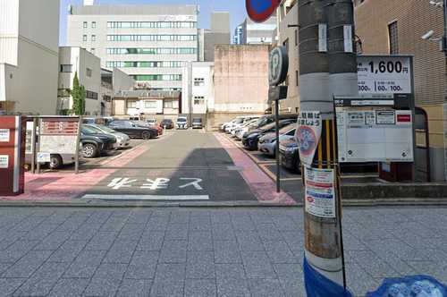 三井のリパーク 京都タワー東駐車場