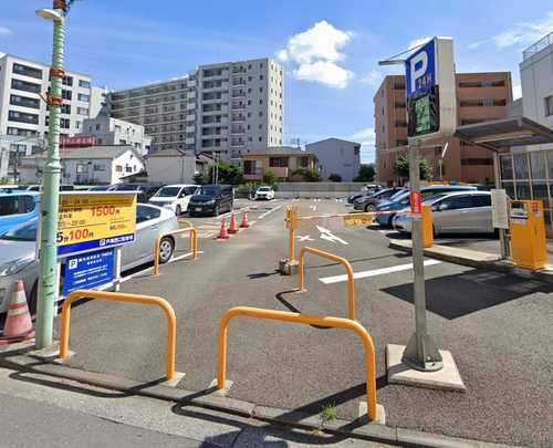 戸塚西口駐車場