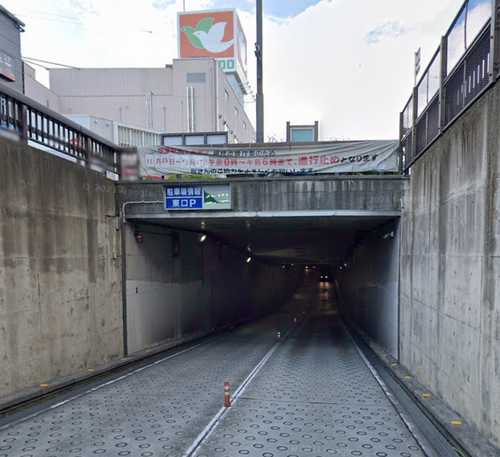 草津駅前地下駐車場・東口