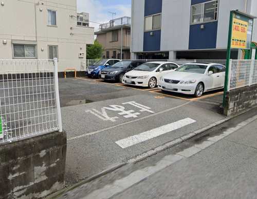 三井のリパーク登戸駅前第4駐車場