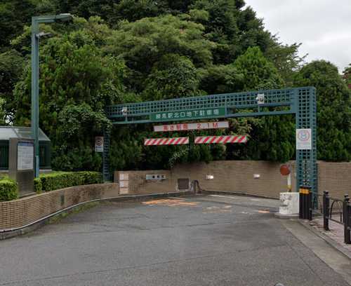 練馬駅北口地下駐車場