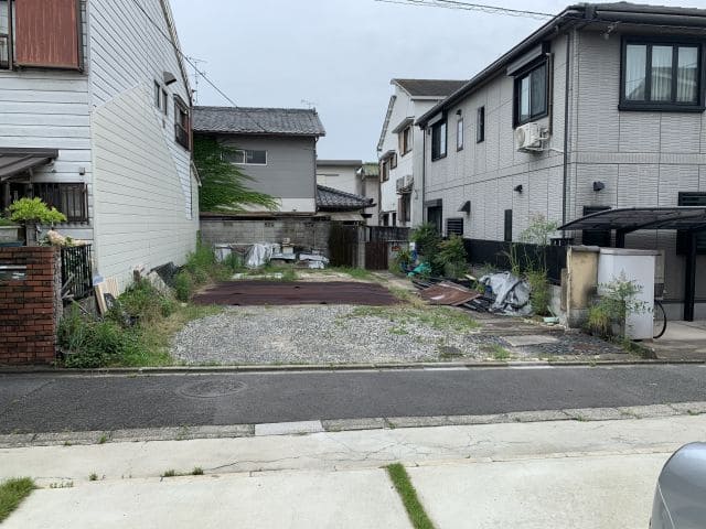 深草西出町17番地駐車場
