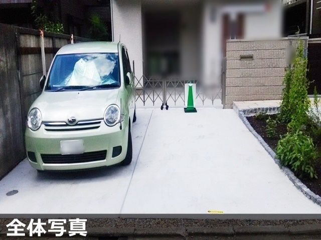 東が丘2丁目14駐車場