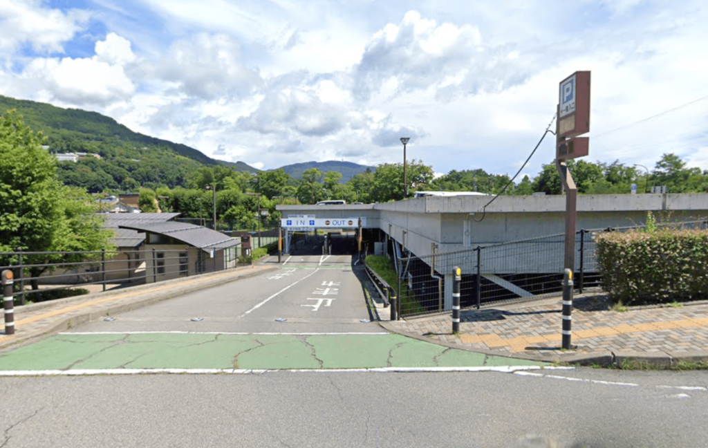 城山公園立体駐車場