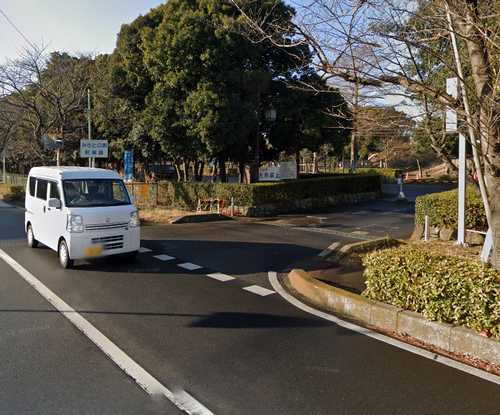 三郷公園施設内駐車場