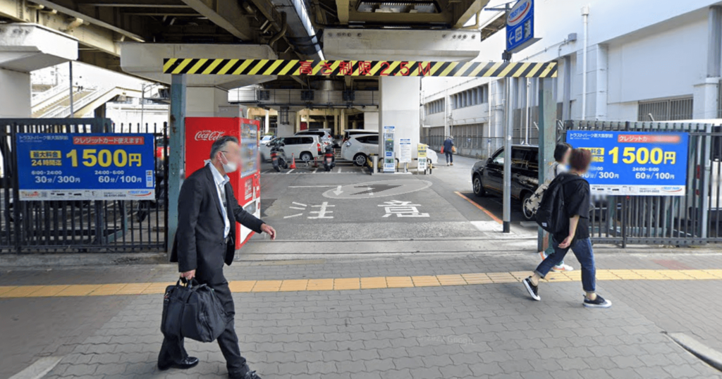 新大阪駅前駐車場