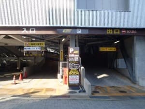 タイムズ金沢駅屋上