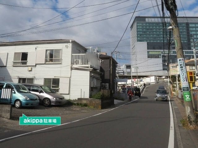 新横浜篠原口駅前駐車場