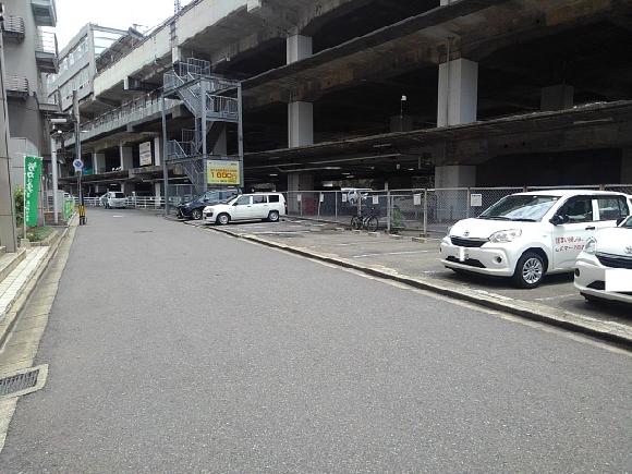 小倉駅前駐車場