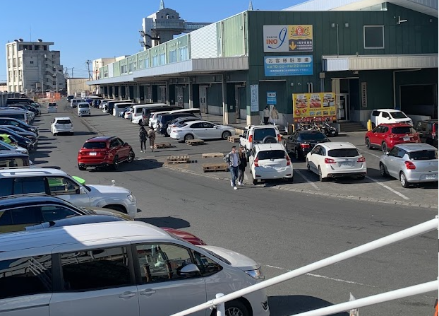 沼津魚市場INO（イーノ）駐車場