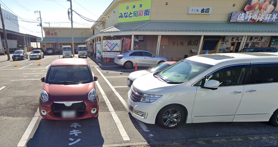 沼津港みなと旬彩街 駐車場