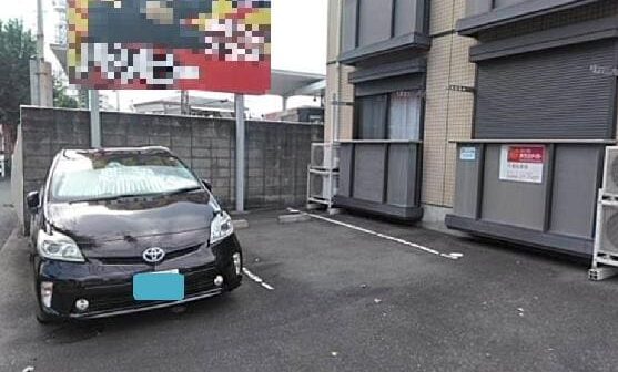 Arpels駐車場