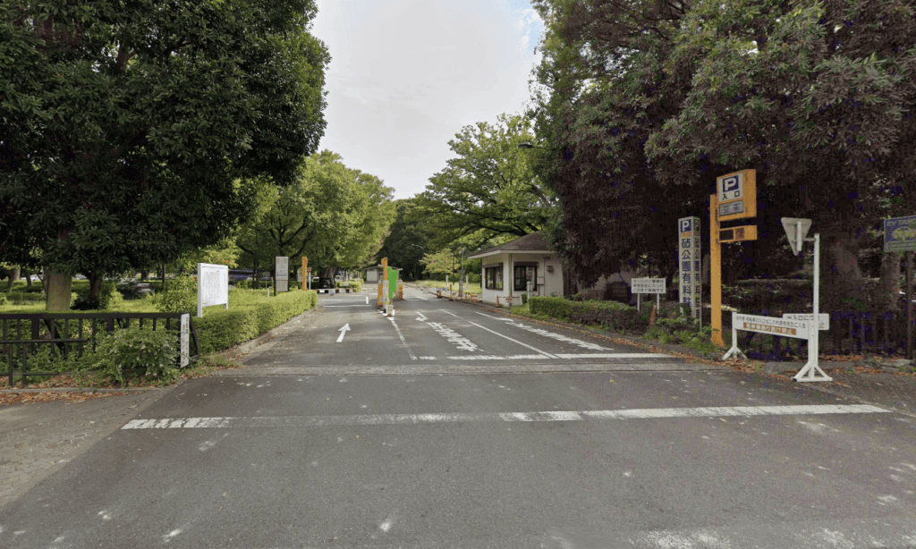 砧公園駐車場