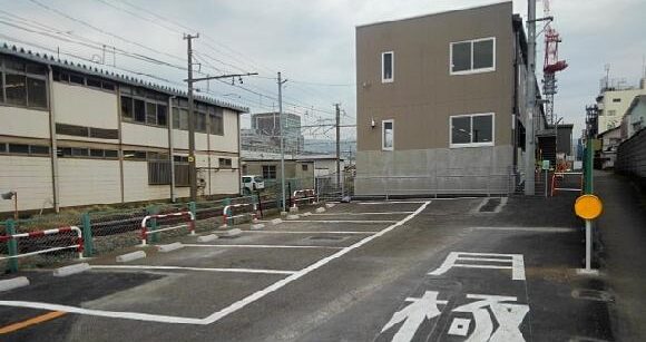 マンスリー三島駅南口西駐車場
