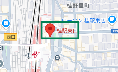 東口