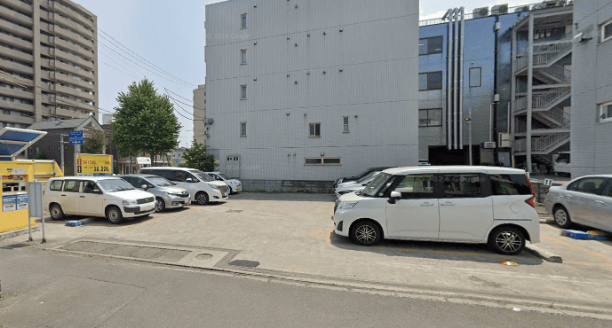 タイムズ大通西28駐車場