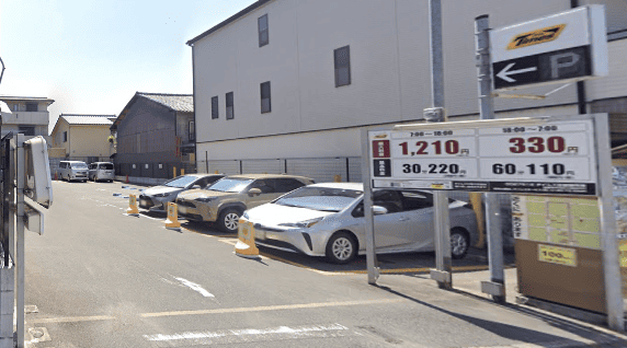 タイムズ京都御所南駐車場