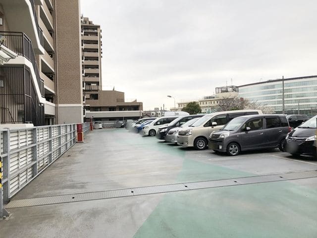 グランイーグル蒲田ネオスト駐車場