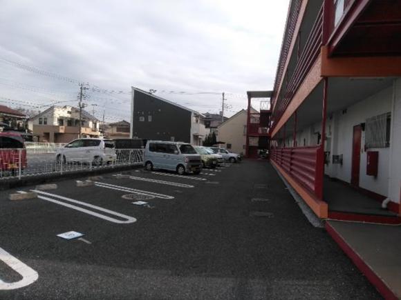 レジデンスシャローム駐車場