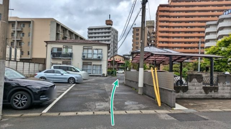 簗瀬4丁目B駐車場入り口
