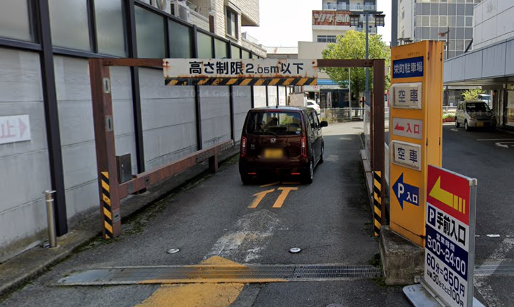 小田原市栄町駐車場