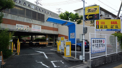 タイムズ新金岡駅前駐車場