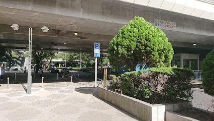 TOKYO PUBLIC 都庁前駅駐車場
