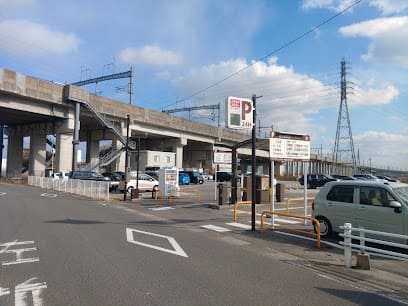 新鳥栖駅前パーキング