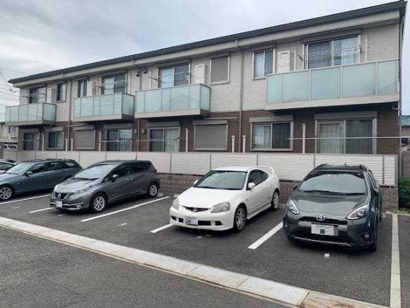 シャーメゾン上ノ丸駐車場