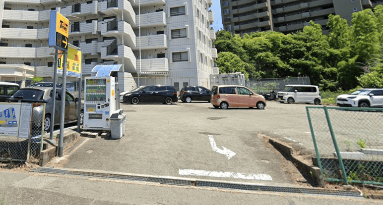 新御堂上新田駐車場
