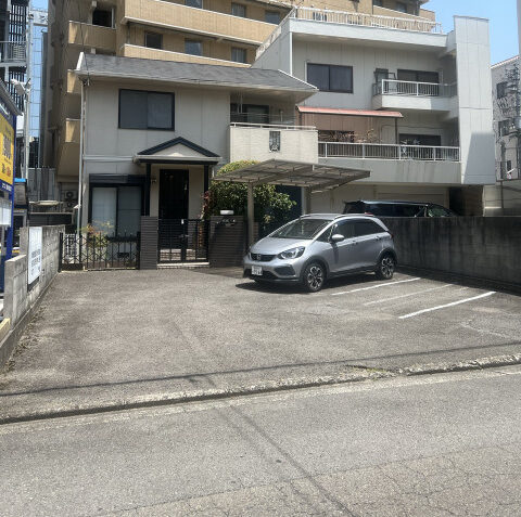 一番町1-10-3駐車場