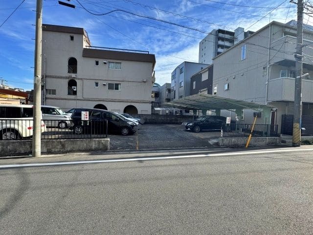 大師駅前1丁目14-2 月極駐車場