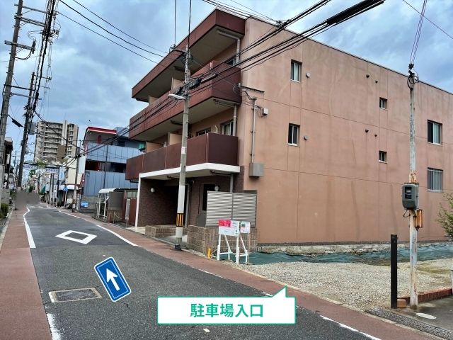 安立2丁目空き地駐車場