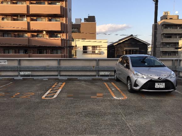 UR都市機構-アーバンラフレ虹ヶ丘西団地駐車場.