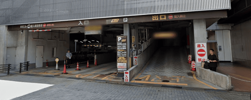 タイムズ金沢駅屋上