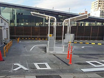 タイムズ星が丘テラス前