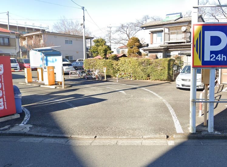 拝島駅北口駐車場