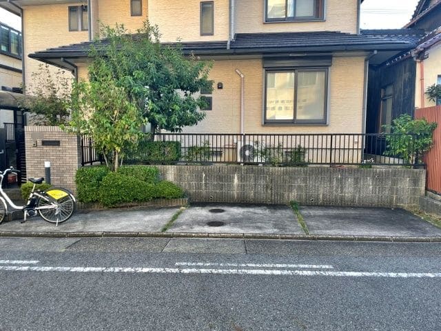 北山町2-21-2駐車場