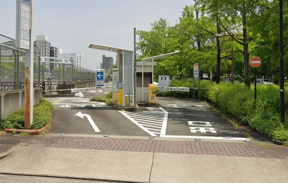 吹上中央帯東駐車場