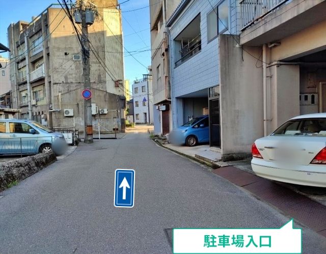 喜多洋服店駐車場