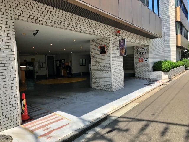 青葉パークビル 駐車場