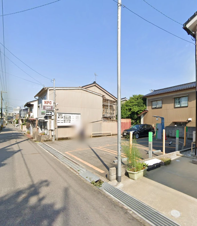 NPC24H ひがし茶屋街パーキング