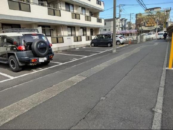 スクェア中野島ハウス駐車場