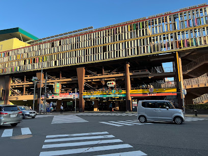 アスナル金山駐車場