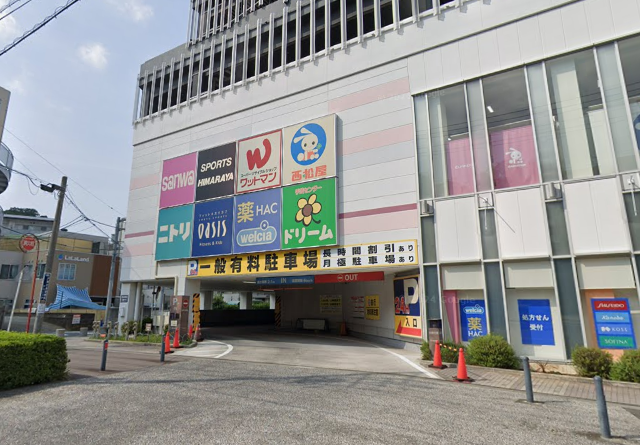 サクラス戸塚駐車場