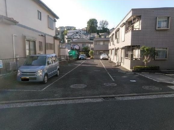 シェルム戸塚駐車場