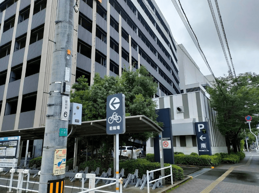 イオンモール岡山南口駐車場