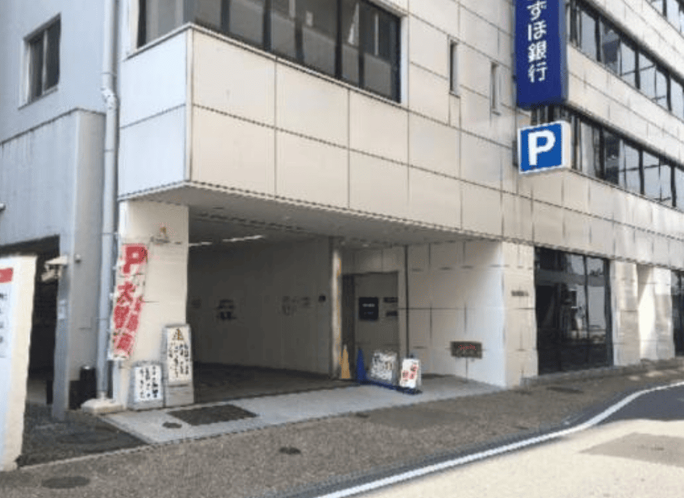 岡山駅前ビル駐車場