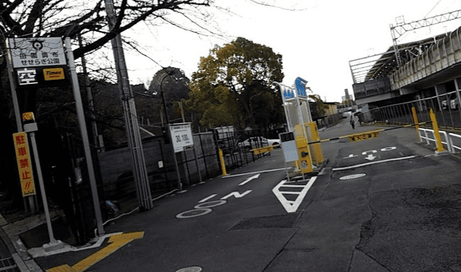 タイムズ田園調布せせらぎ公園駐車場