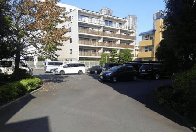 ライブオン和田駐車場